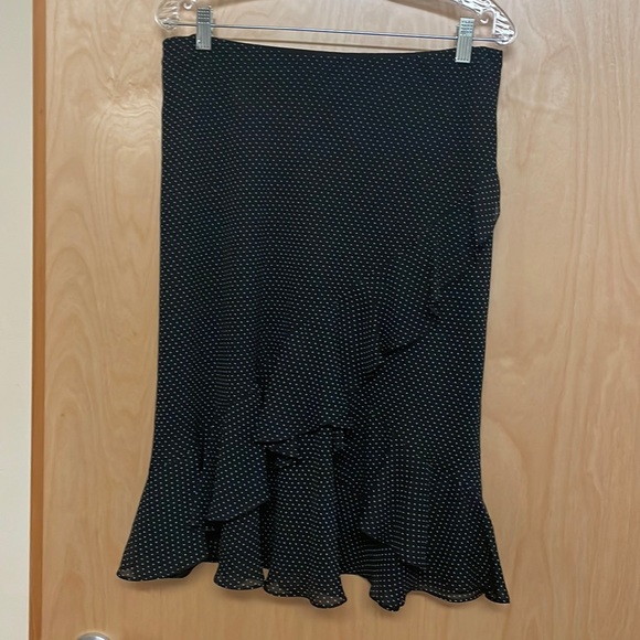 Chaps Dresses & Skirts - Black and white, polka dot, multi front ruffle, midi skirt. Flawless. Size large